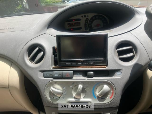 Toyota VITZ 2003-05 7226688-9