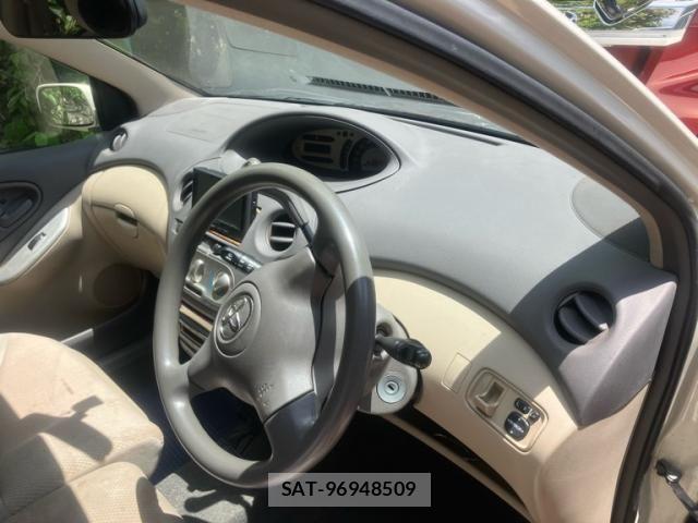 Toyota VITZ 2003-05 7226688-4