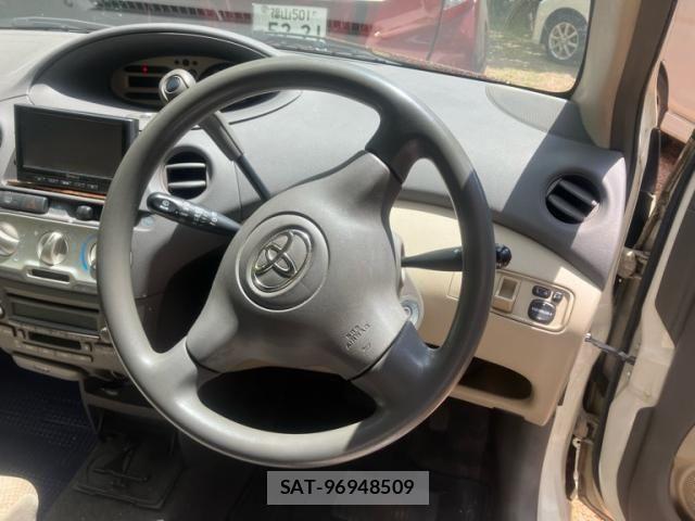 Toyota VITZ 2003-05 7226688-8
