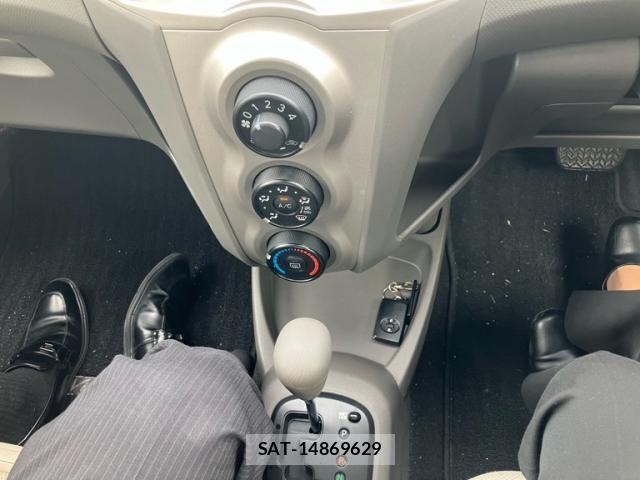 Toyota VITZ 2009-07 7226690-12