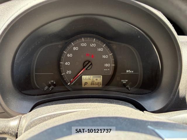 Toyota VITZ 2011-06 7226704-24