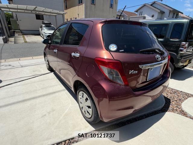 Toyota VITZ 2011-06 7226704-4