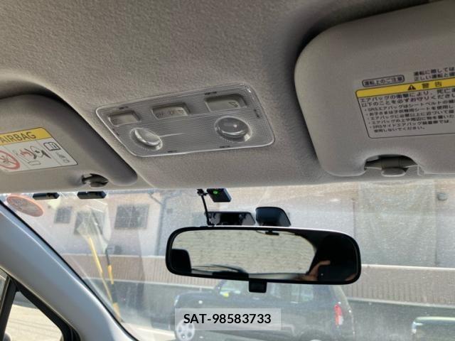 Toyota VITZ 2014-06 7226718-19