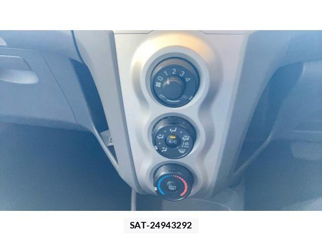 Toyota VITZ 2010-07 7226697-12
