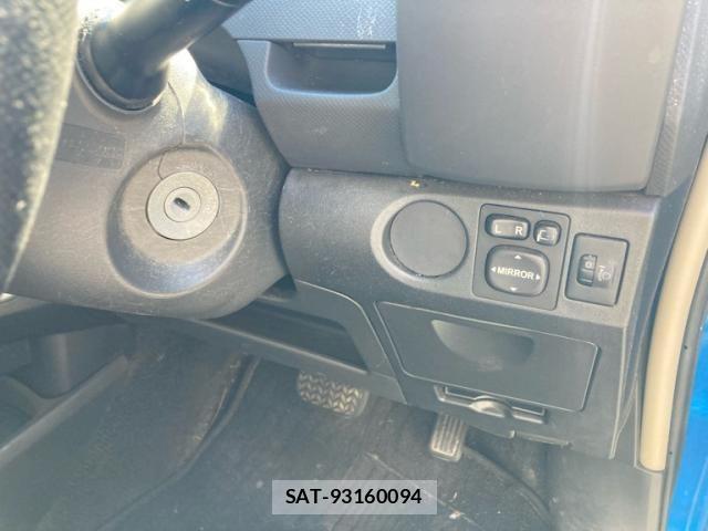 Toyota VITZ 2007-12 7226687-19