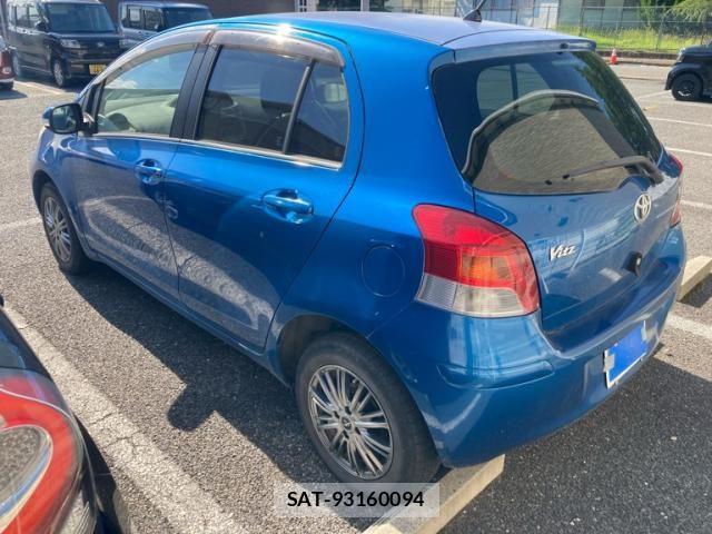 Toyota VITZ 2007-12 7226687-4