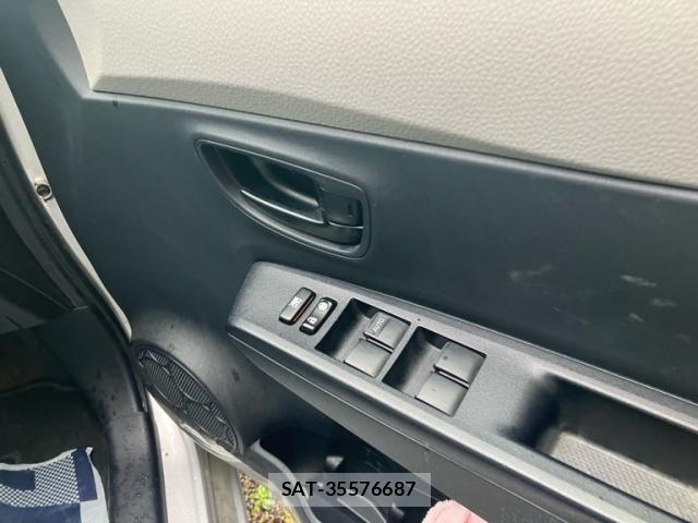 Toyota VITZ 2013-07 7226714-13