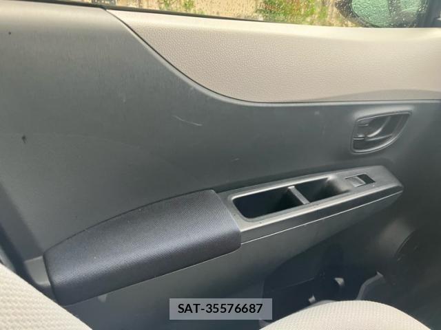 Toyota VITZ 2013-07 7226714-17