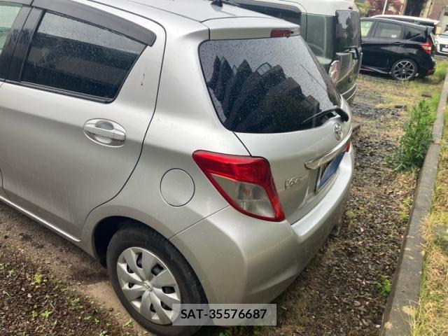 Toyota VITZ 2013-07 7226714-5