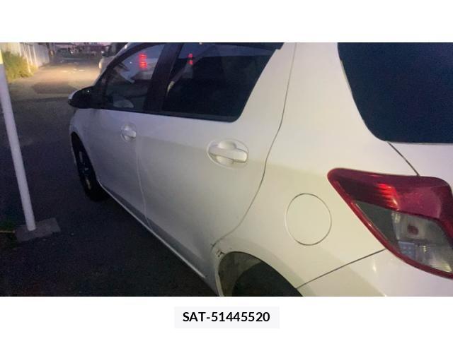 Toyota VITZ 2011-06 7226707-20