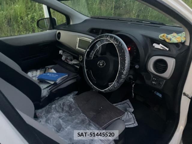 Toyota VITZ 2011-06 7226707-7