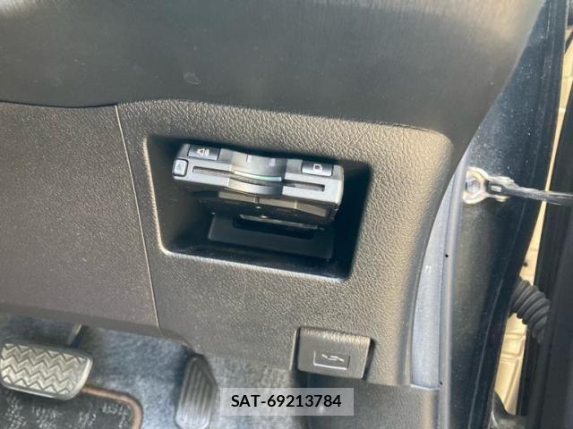 Toyota VITZ 2013-09 7226717-16
