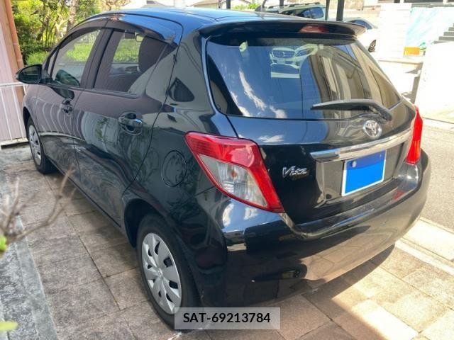 Toyota VITZ 2013-09 7226717-3