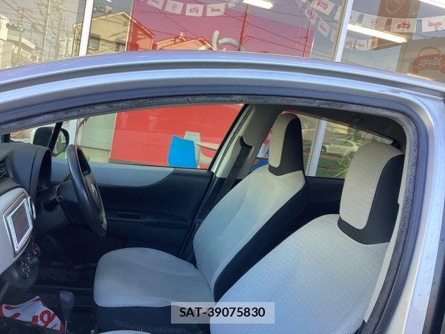 Toyota VITZ 2011-05 7226698-10