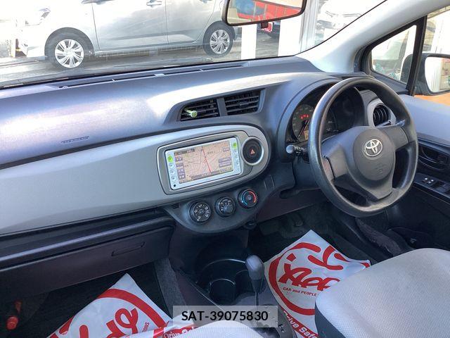 Toyota VITZ 2011-05 7226698-1