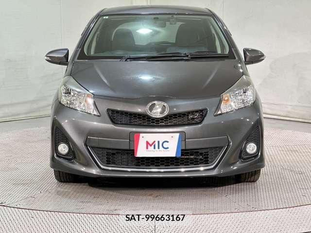 Toyota VITZ 2011-08 7226710-2