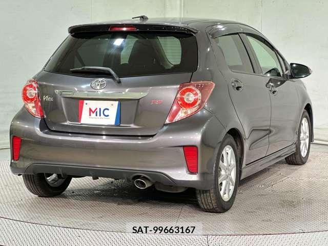 Toyota VITZ 2011-08 7226710-4
