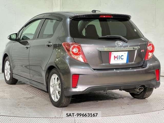 Toyota VITZ 2011-08 7226710-6