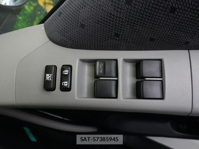 Toyota VITZ 2010-12 7226696-12