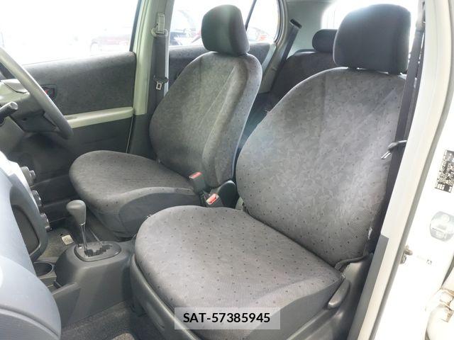 Toyota VITZ 2010-12 7226696-21