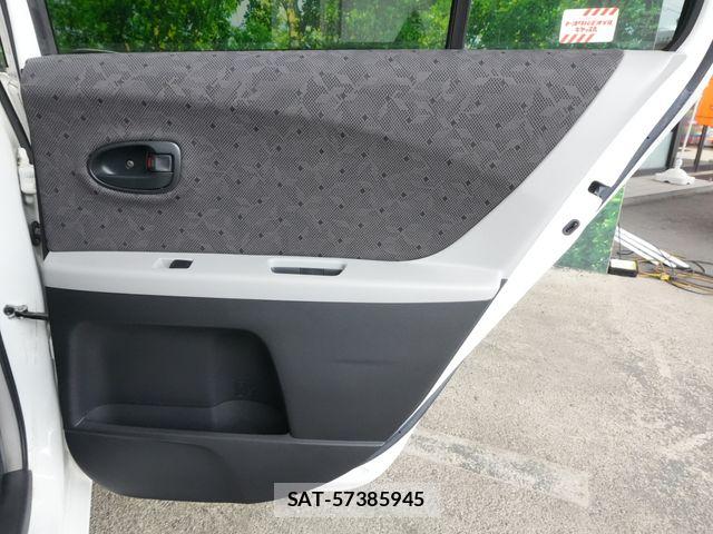 Toyota VITZ 2010-12 7226696-22