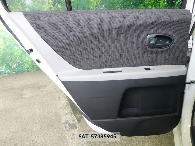 Toyota VITZ 2010-12 7226696-24