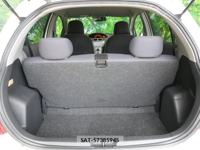 Toyota VITZ 2010-12 7226696-26