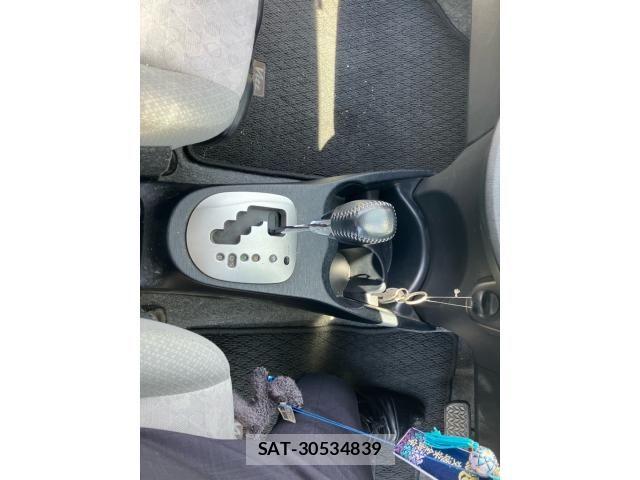 Toyota VITZ 2011-06 7226708-11