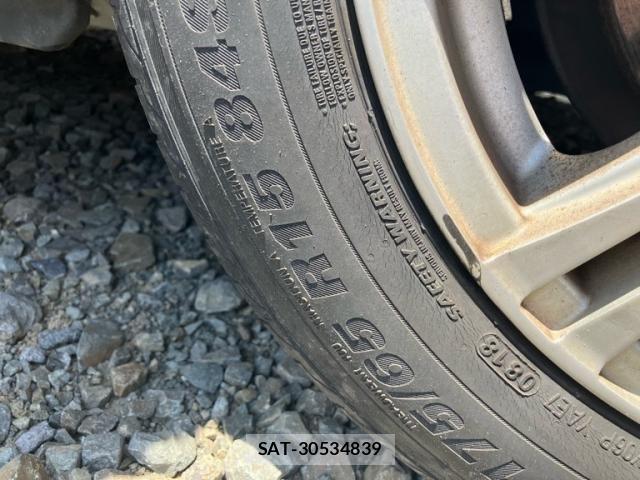 Toyota VITZ 2011-06 7226708-6