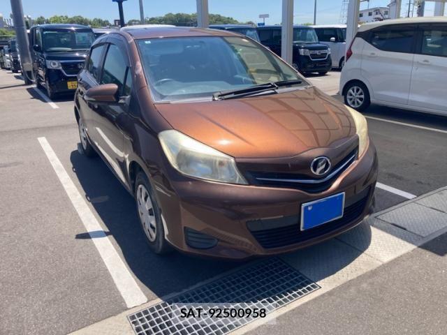 Toyota VITZ 2011-09 7226711-0