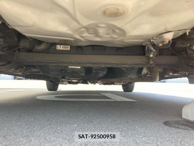 Toyota VITZ 2011-09 7226711-5