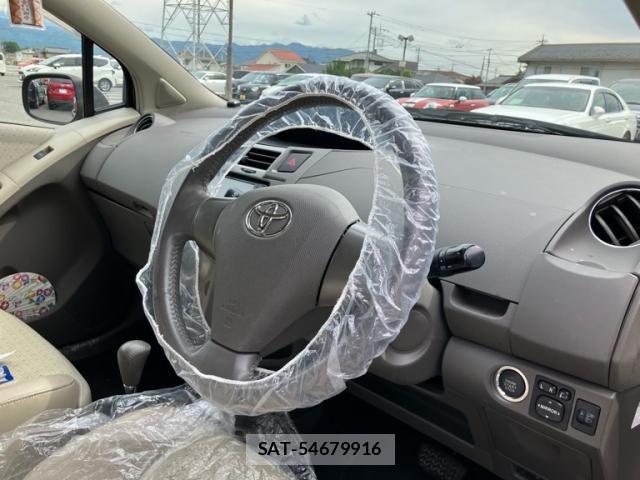Toyota VITZ 2009-08 7226693-13