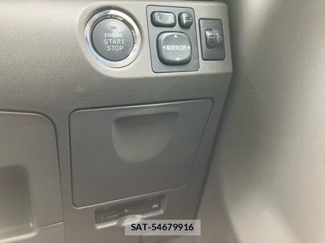 Toyota VITZ 2009-08 7226693-21