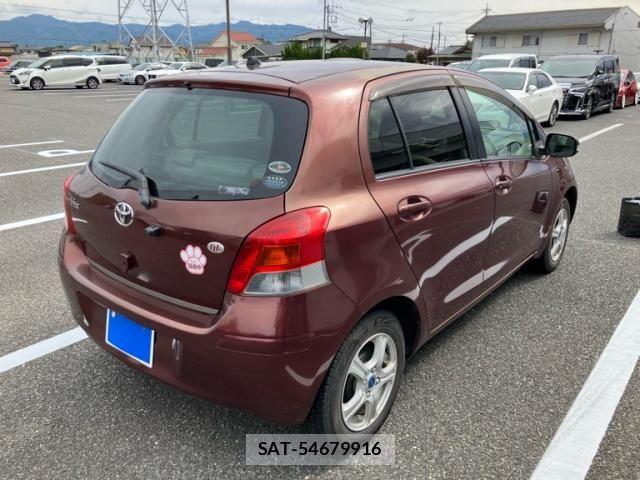 Toyota VITZ 2009-08 7226693-3