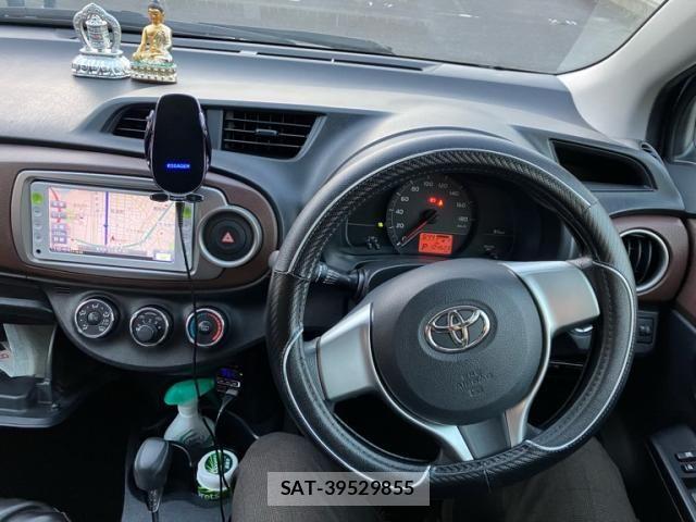 Toyota VITZ 2011-09 7226712-15