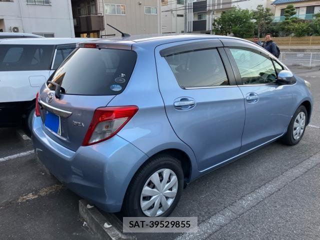 Toyota VITZ 2011-09 7226712-2