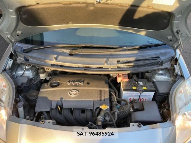 Toyota VITZ 2005-06 7252738-11