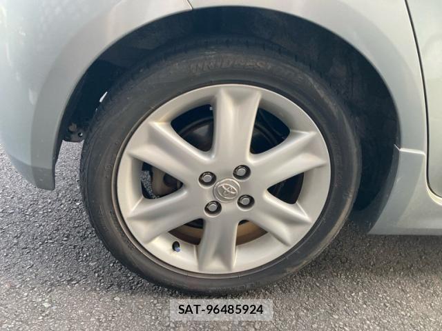 Toyota VITZ 2005-06 7252738-8