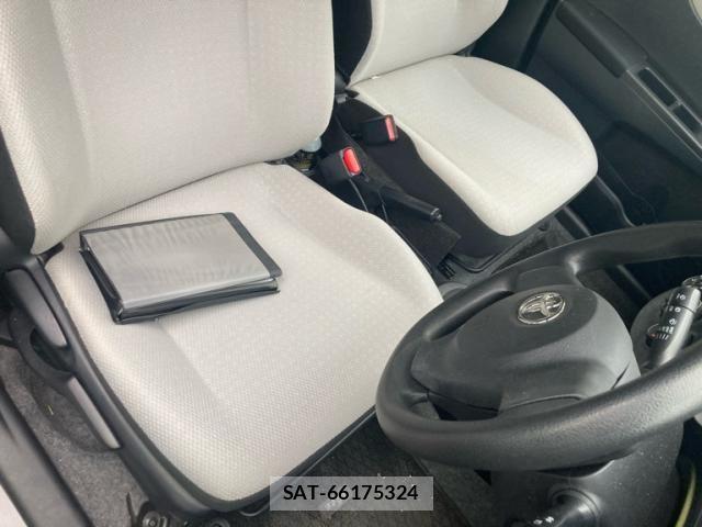 Toyota VITZ 2012-01 7252739-10