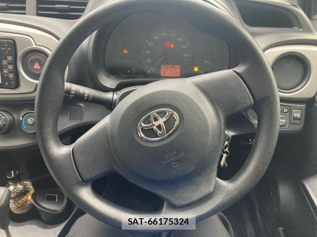 Toyota VITZ 2012-01 7252739-16