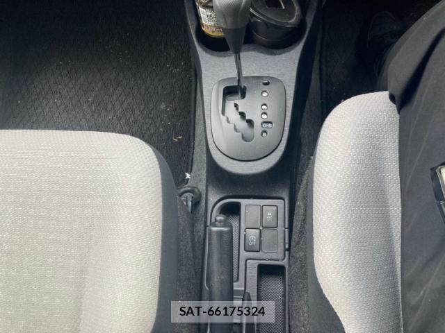 Toyota VITZ 2012-01 7252739-18