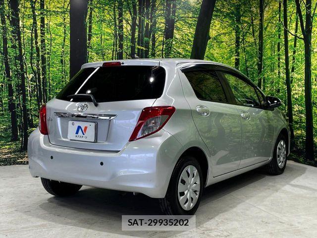 Toyota VITZ 2012-03 7273221-13