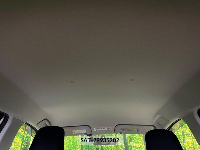 Toyota VITZ 2012-03 7273221-19