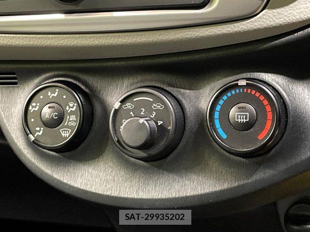 Toyota VITZ 2012-03 7273221-3