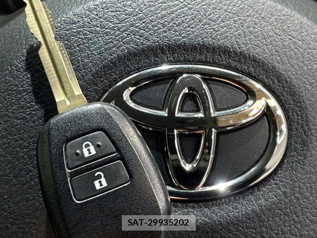 Toyota VITZ 2012-03 7273221-5