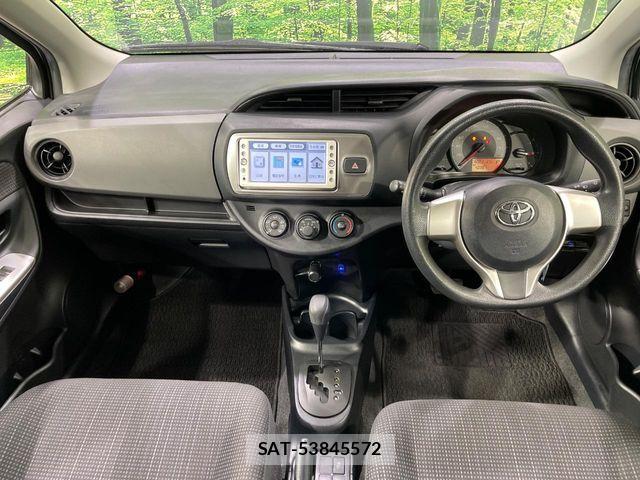 Toyota VITZ 2015-08 7273218-1