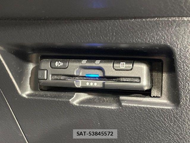 Toyota VITZ 2015-08 7273218-3