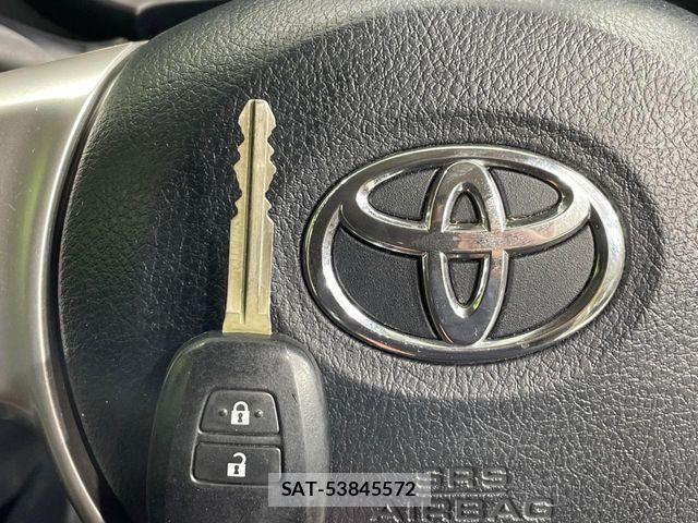 Toyota VITZ 2015-08 7273218-5