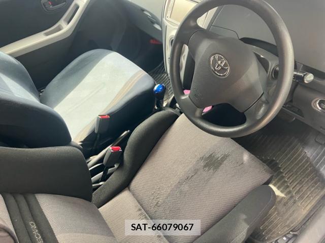 Toyota VITZ 2006-04 7273219-14