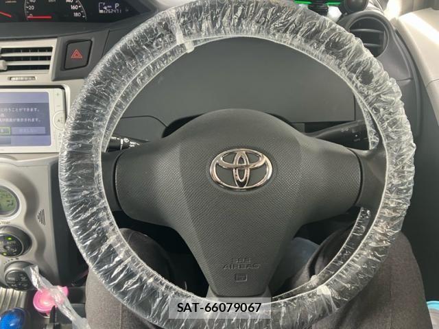 Toyota VITZ 2006-04 7273219-17